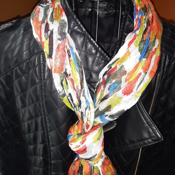 Scarf - Picture 1 of 2